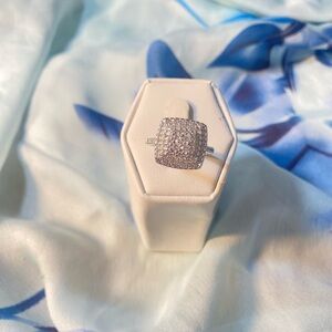 COPY - SALLY WEDDING RING SIZE 6